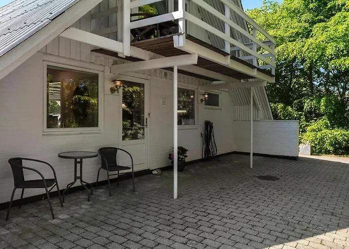 3 Bedroom Cozy In Casa vacanze